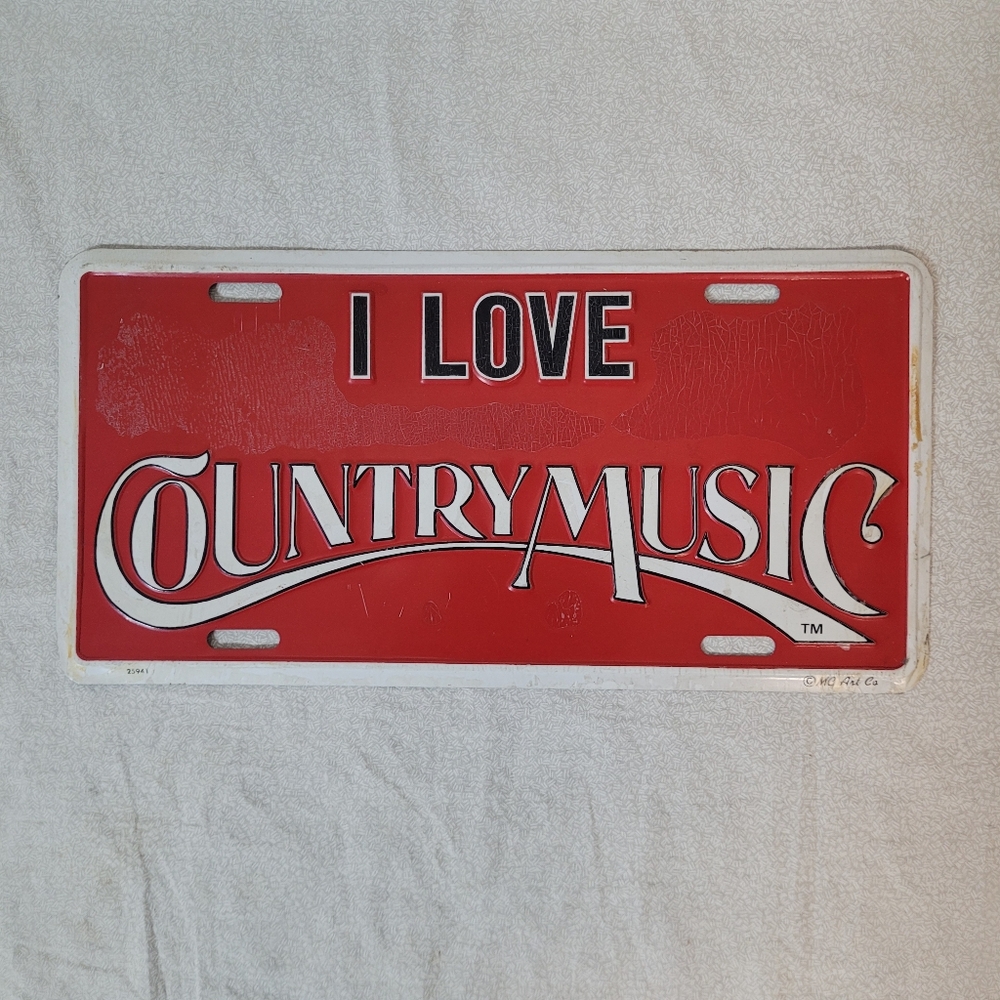 Vintage Red 'I Love Country Music' License Plate